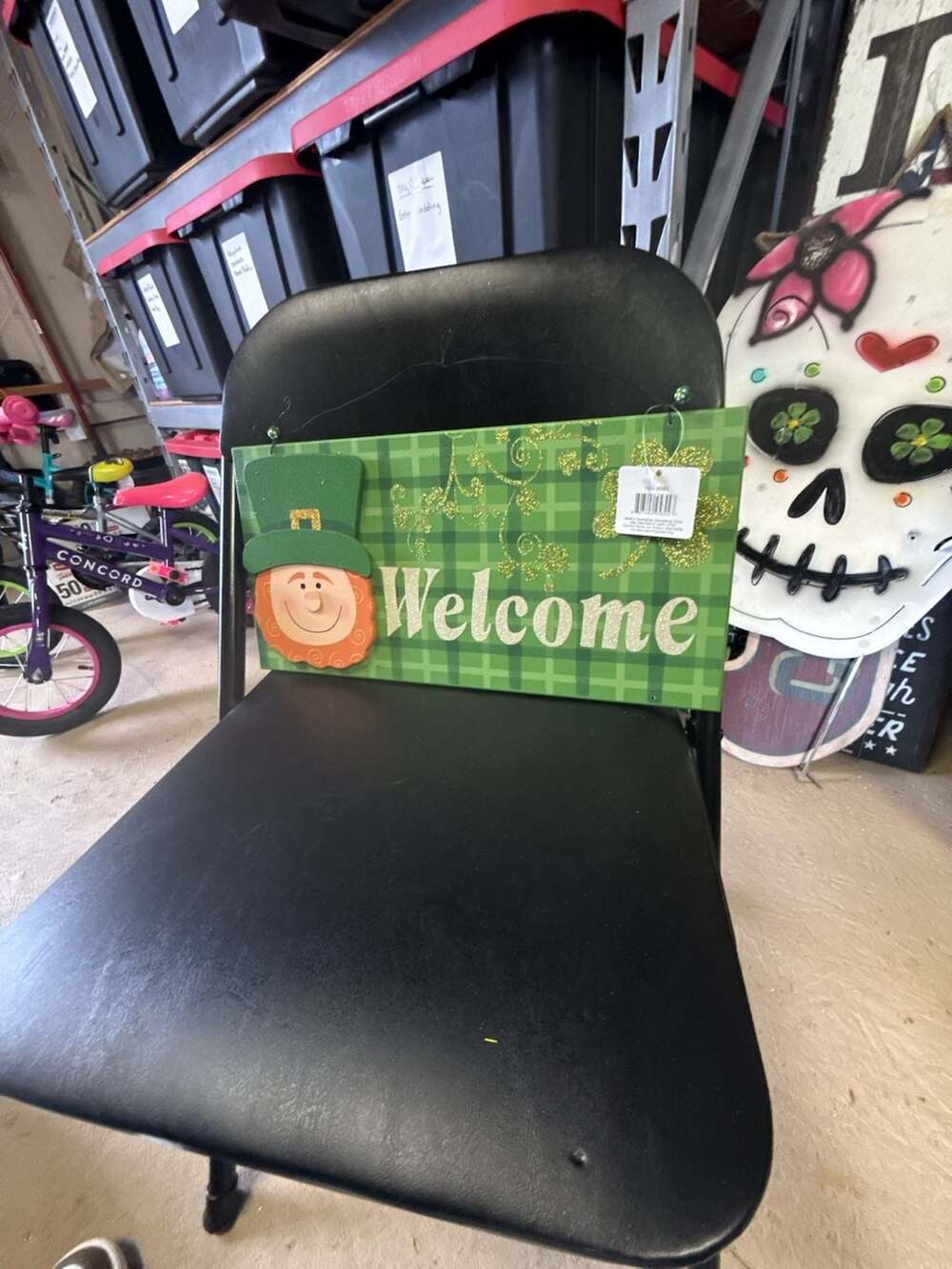 St Patrick's Day Leprechaun Welcome Sign Plaid Shamrock Door Hanger